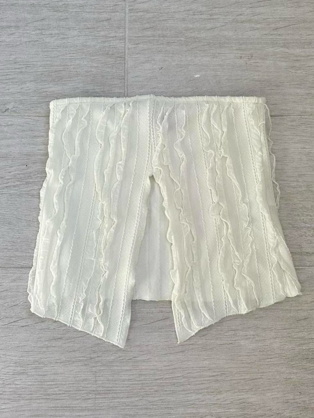 Edikted Algae Split Ruffle Top - Picture 6 of 8